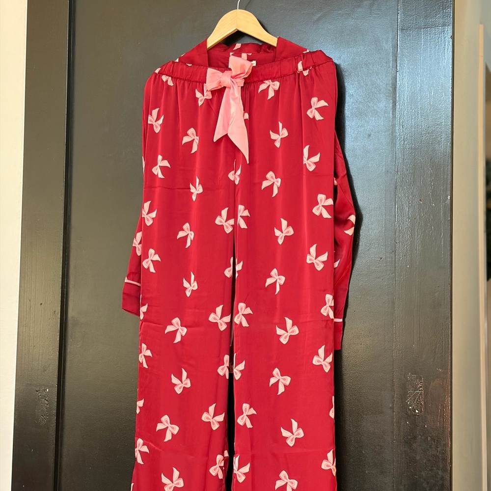 💕Anthropologie💕✨ Beach Riot✨ ✨NWT✨Livy Top & Connie Pant Red Bows Pajama Set - Picture 3 of 14